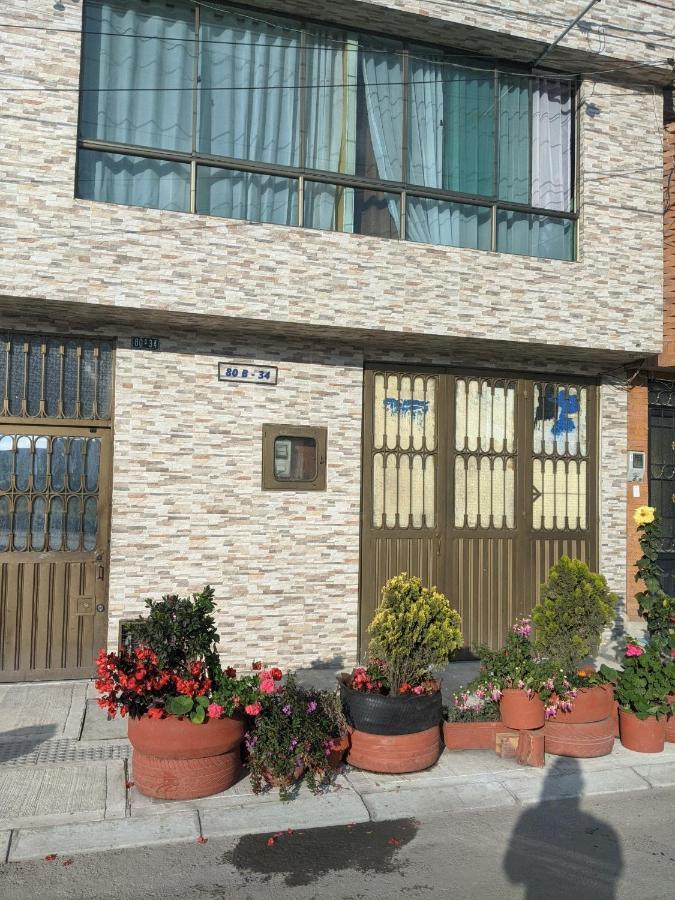 Hostel Casa Alb Bogotá Exteriör bild